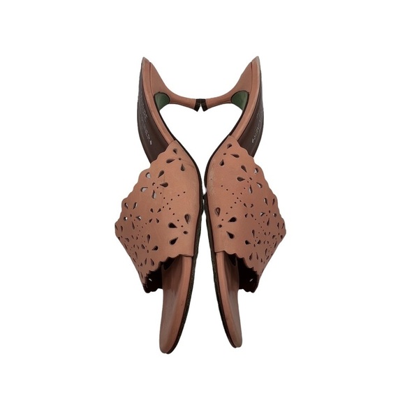 Donald J Pliner Tan Perforated Kitten Heel Sandals Size 9 Women’s - Picture 6 of 9